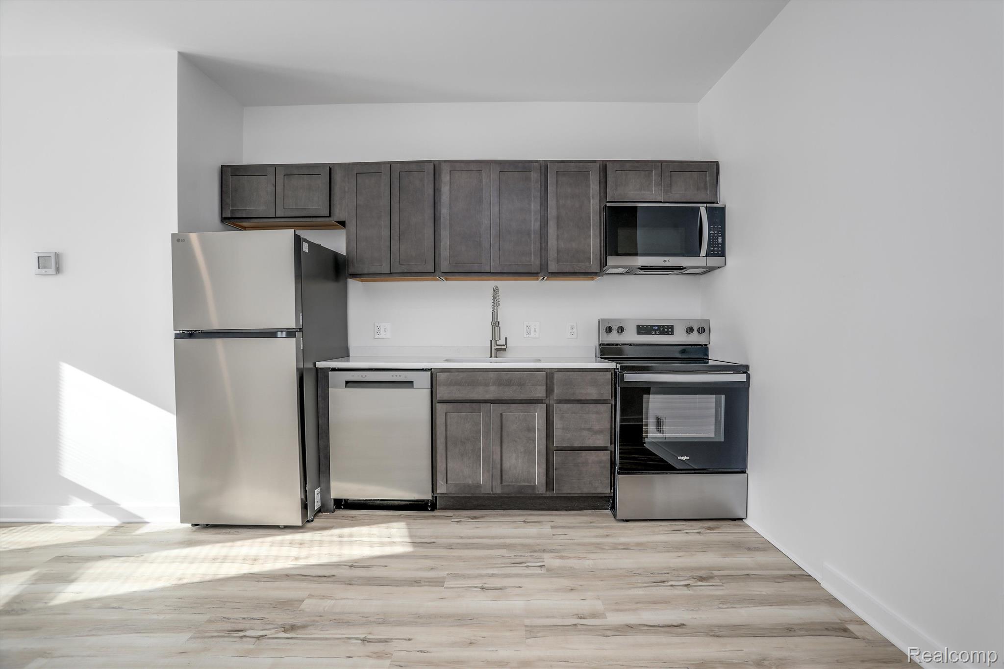 799 E Grand Boulevard 5