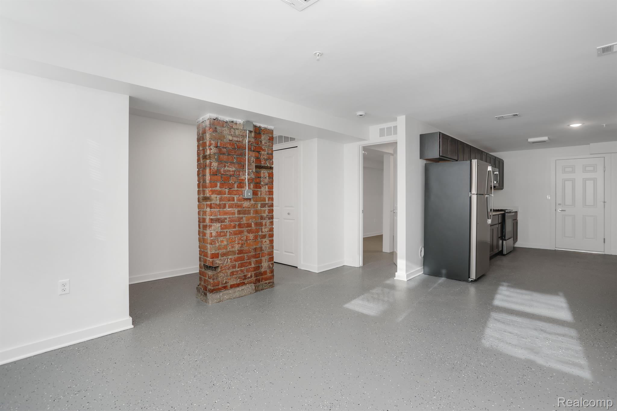 799 E Grand Boulevard 3