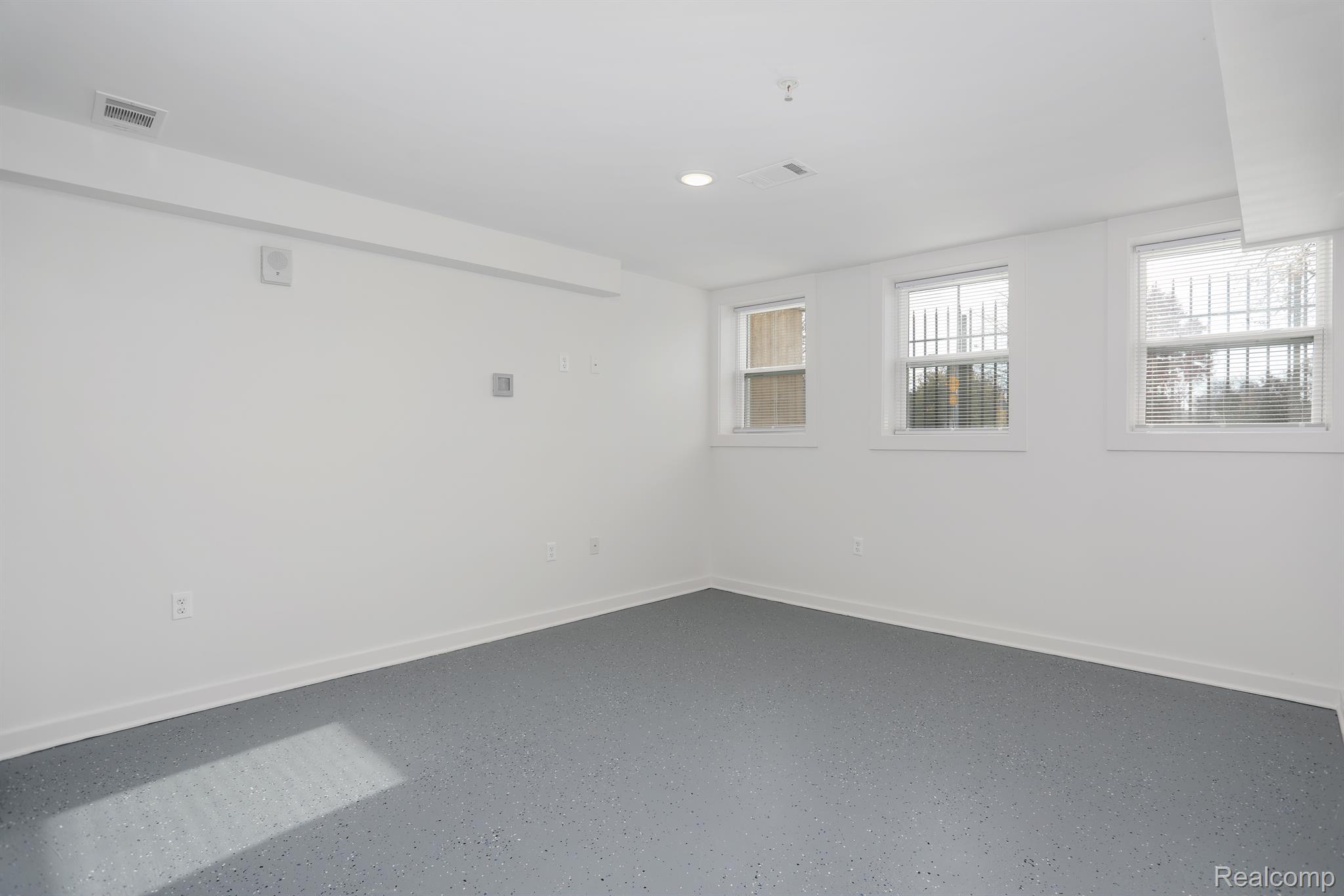 799 E Grand Boulevard 3