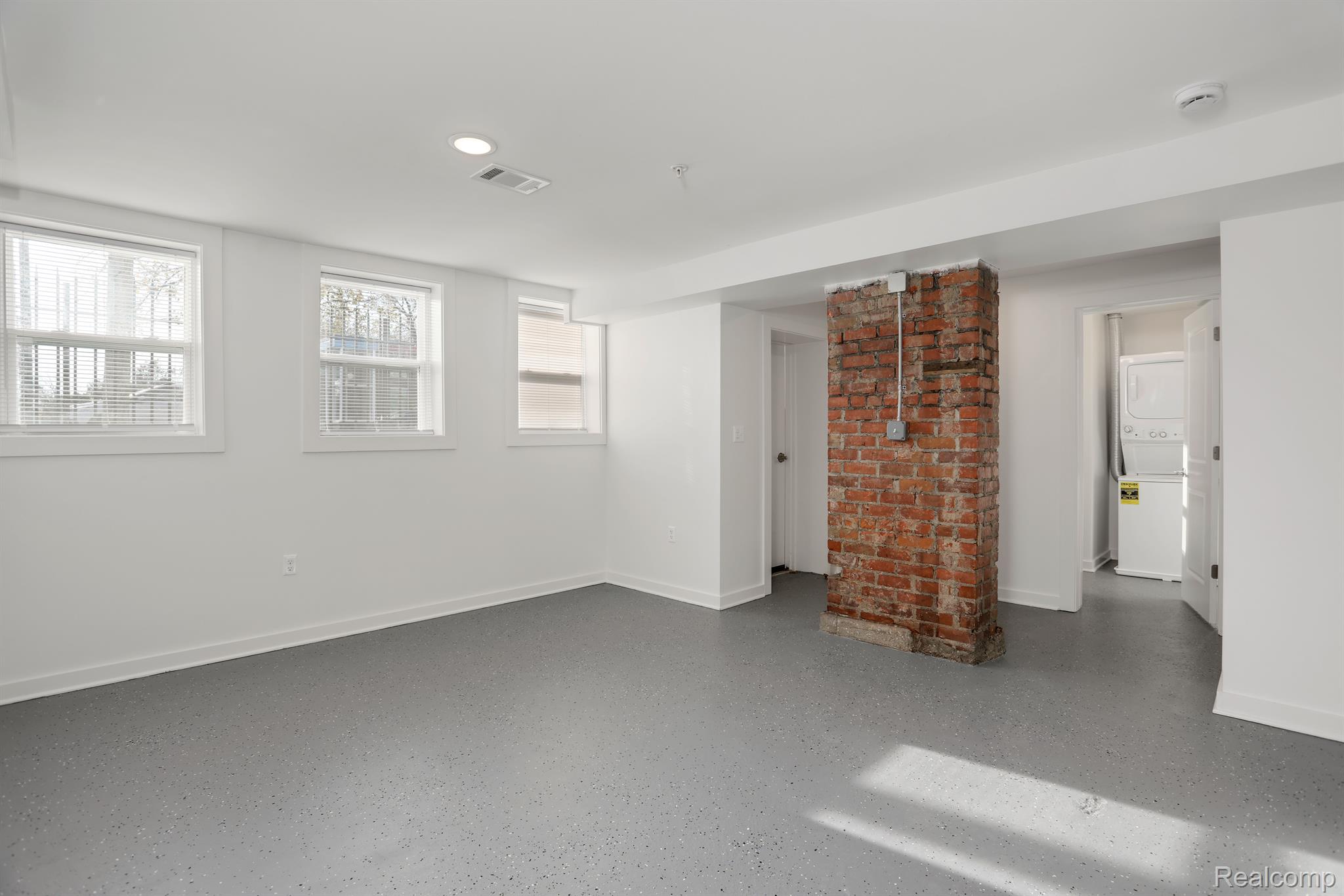 799 E Grand Boulevard 3