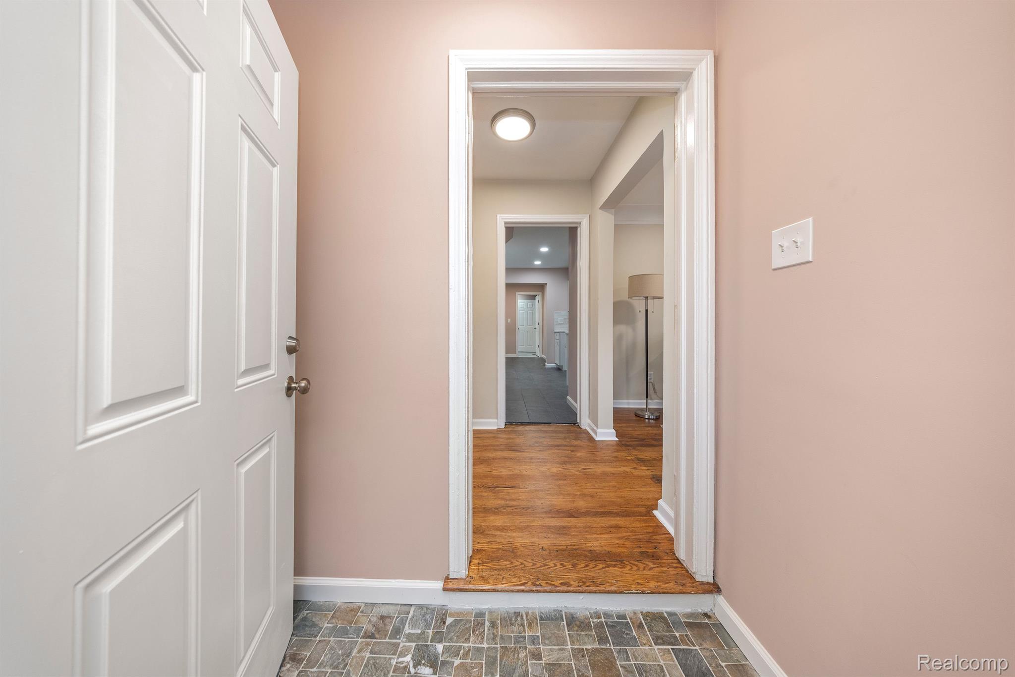 16555 MENDOTA Street