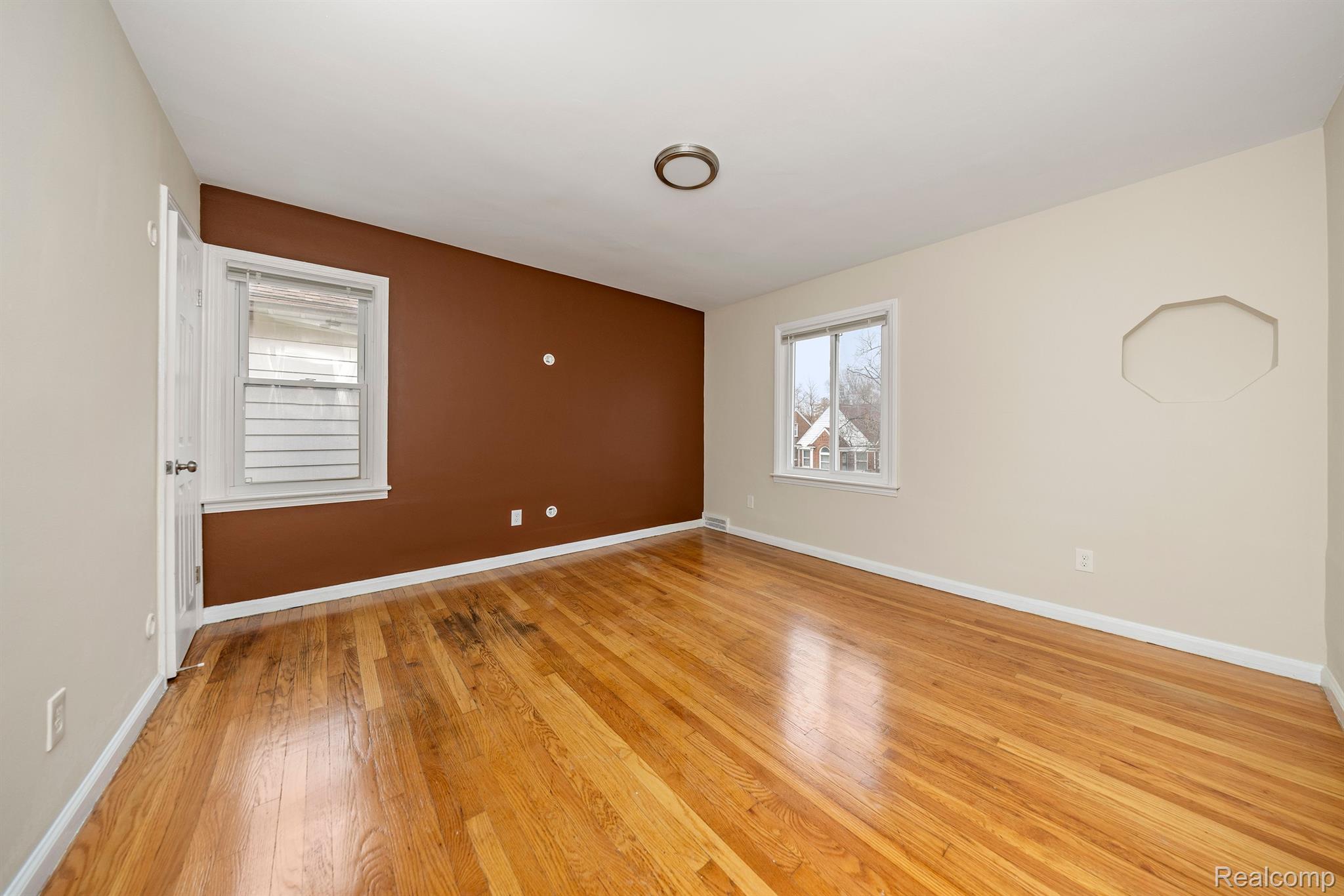 16555 MENDOTA Street