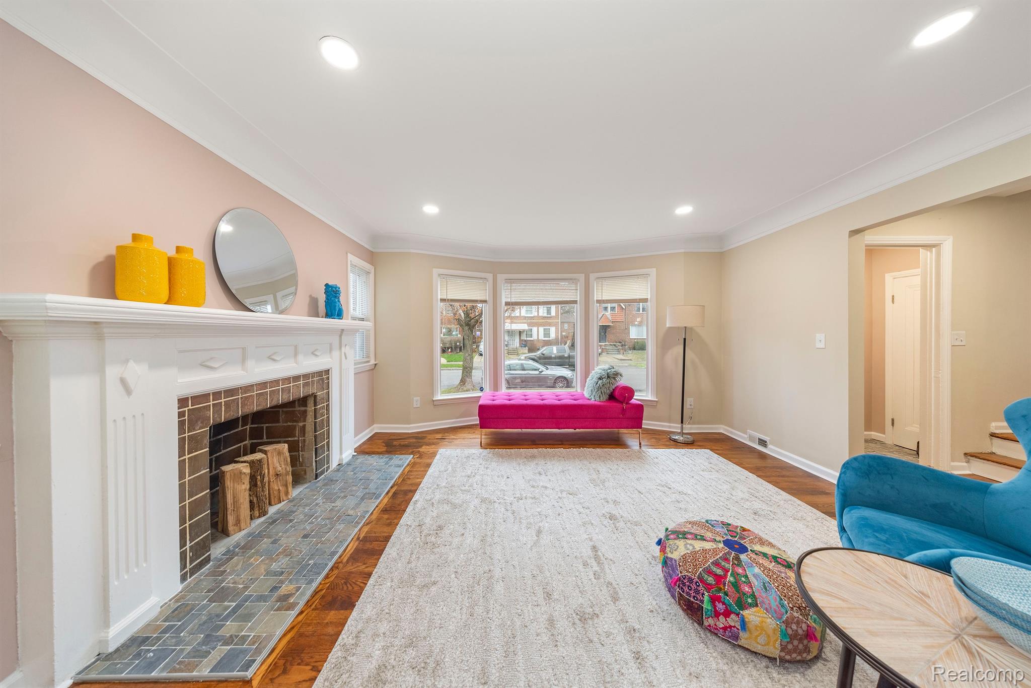 16555 MENDOTA Street