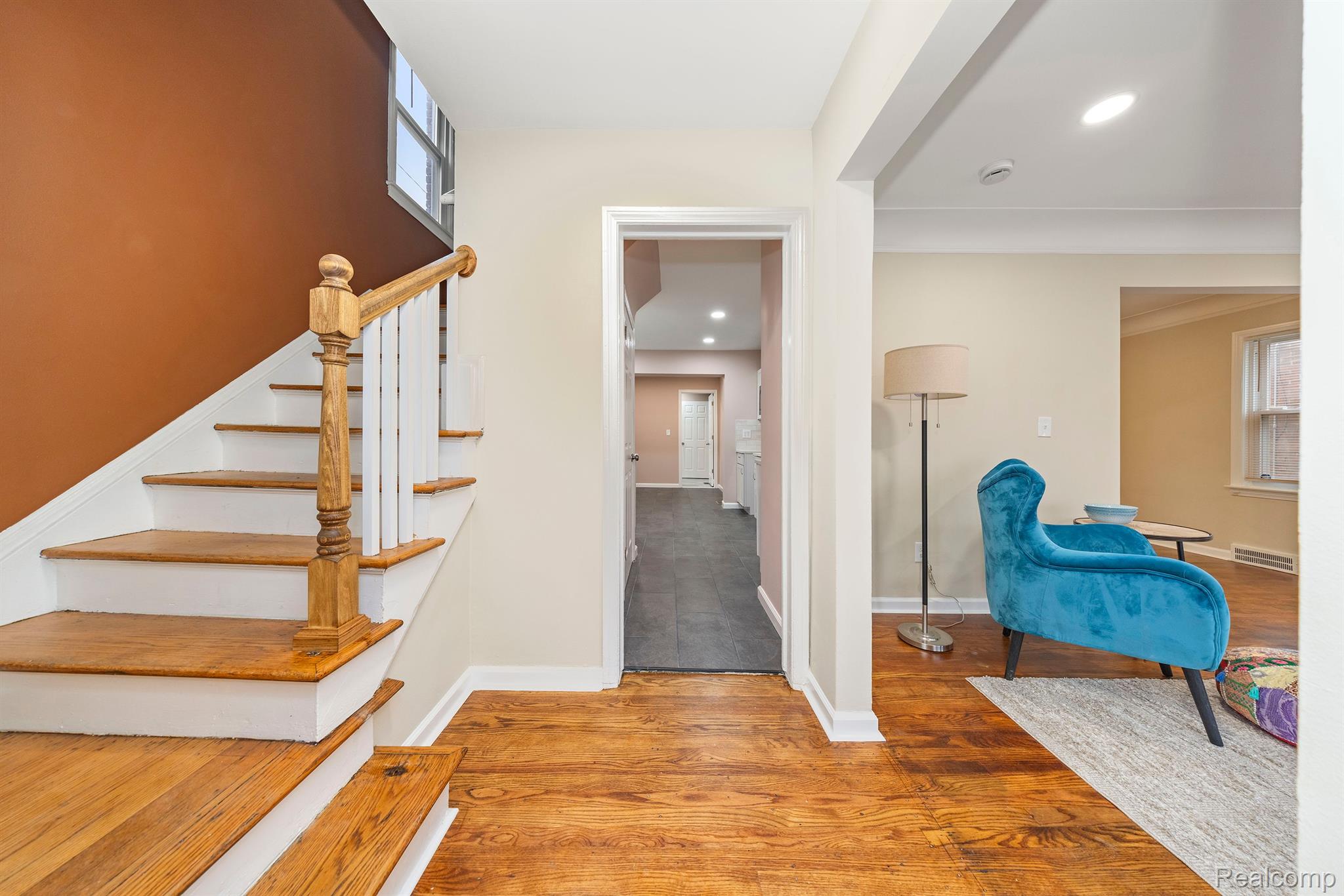 16555 MENDOTA Street