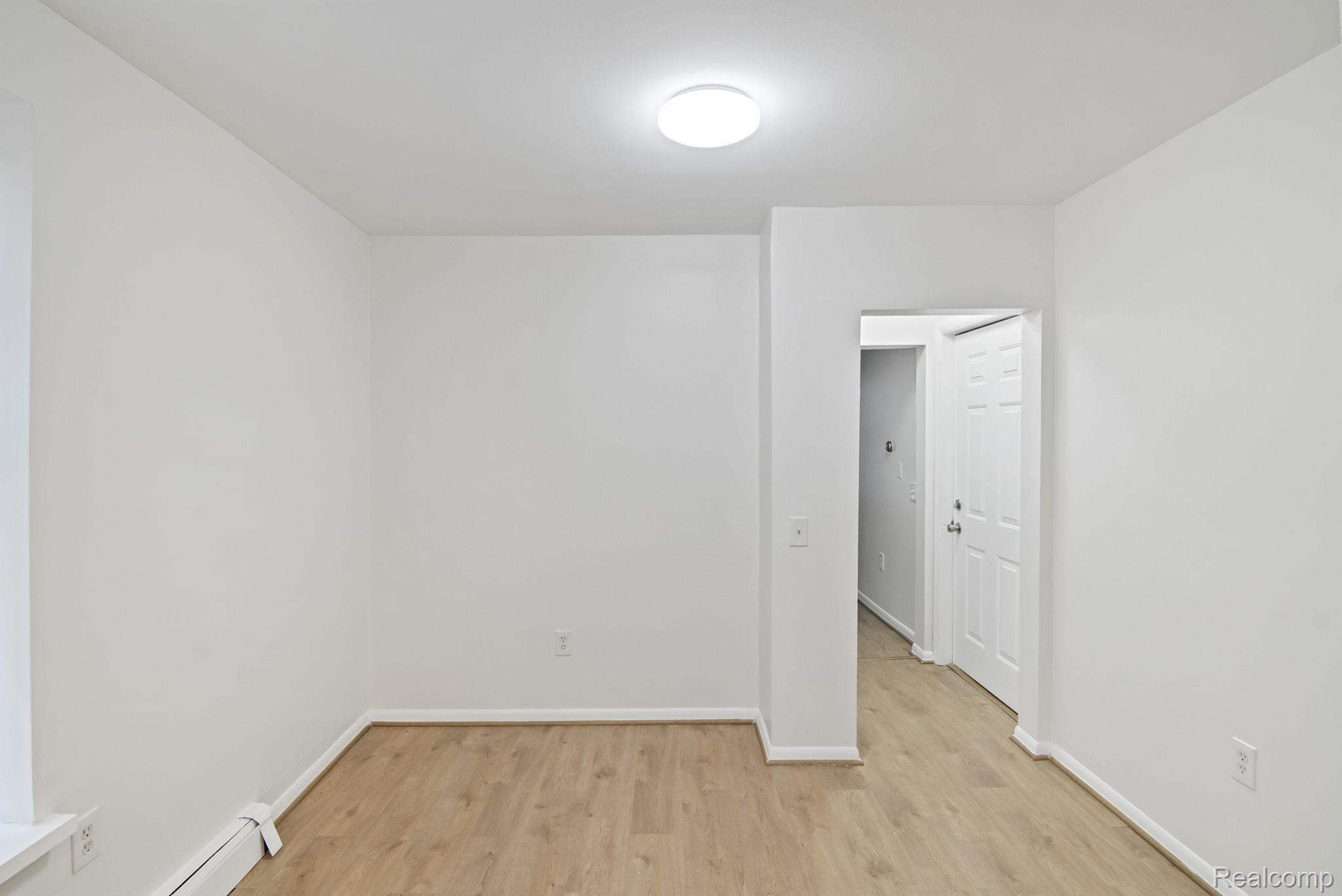 120 SEWARD Street 7-105