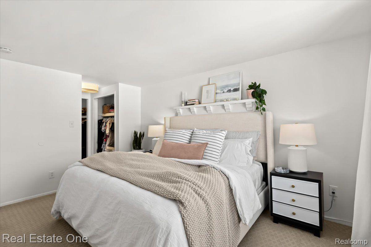 909 Alpine Court