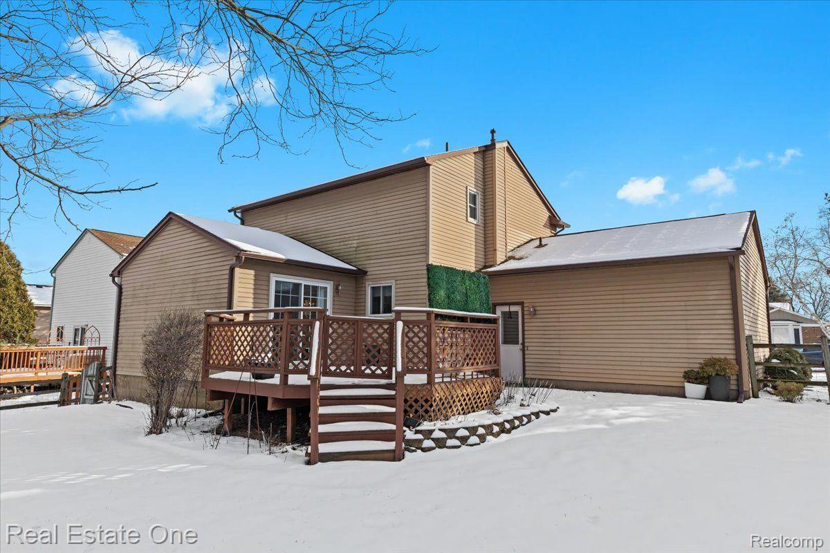 909 Alpine Court