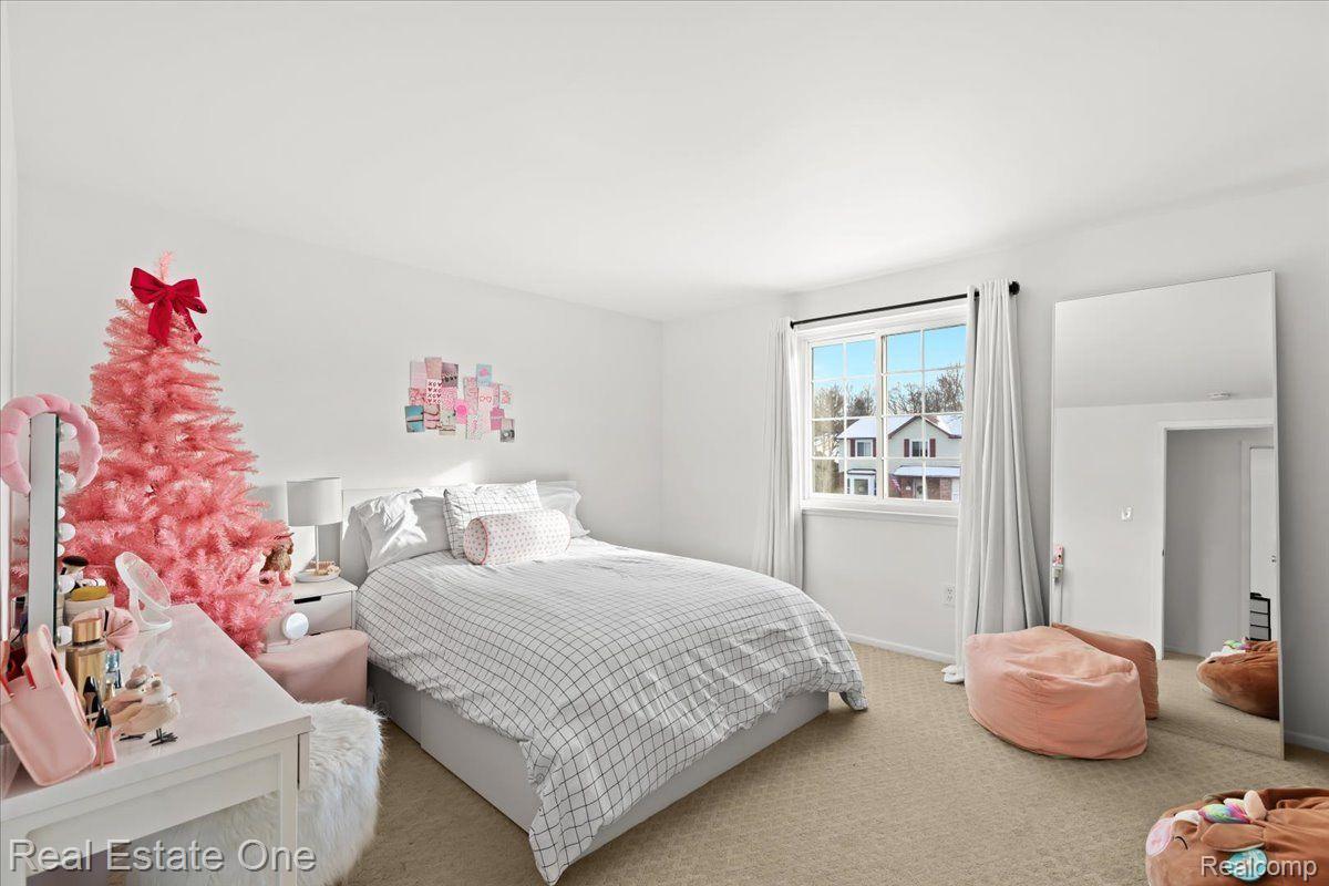 909 Alpine Court