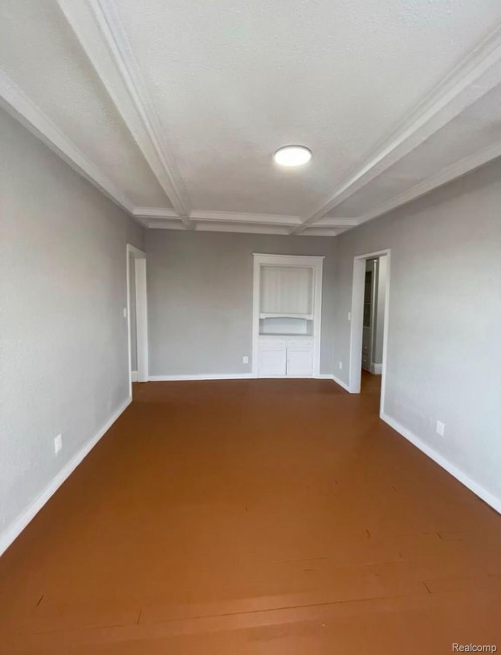 287 E EDSEL FORD Freeway