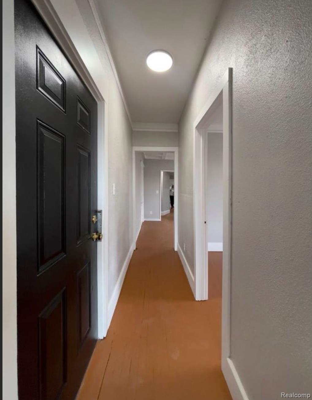 287 E EDSEL FORD Freeway