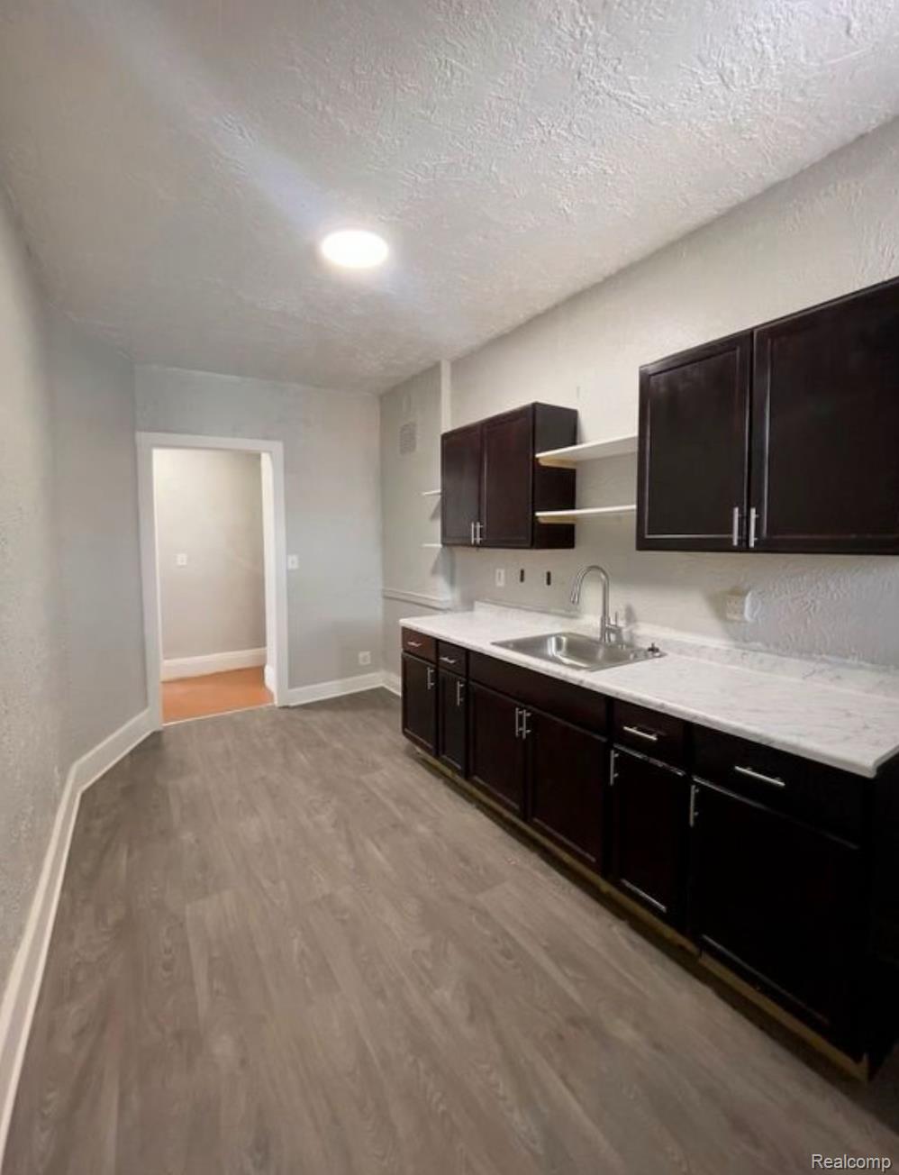 287 E EDSEL FORD Freeway