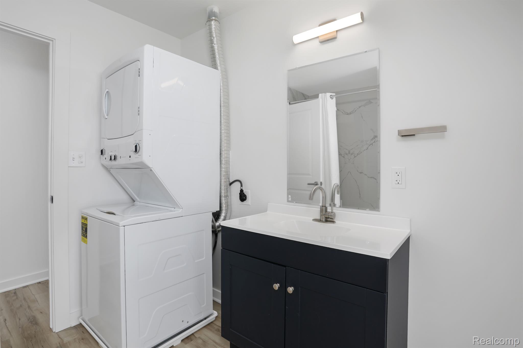 799 E Grand Boulevard 10