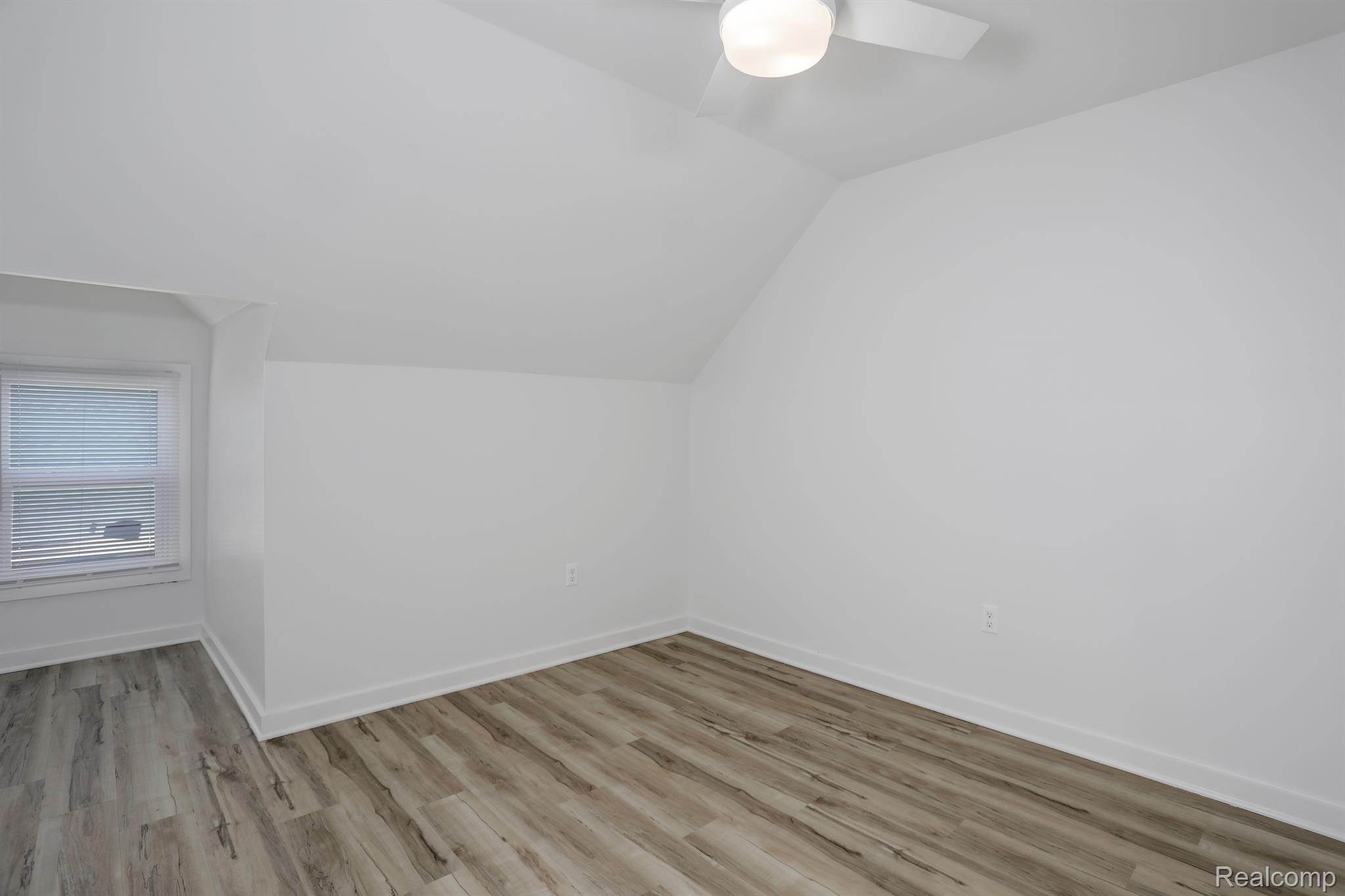 799 E Grand Boulevard 10