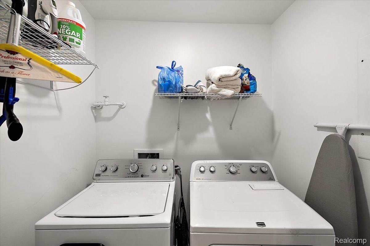 2843 E Grand Boulevard 8