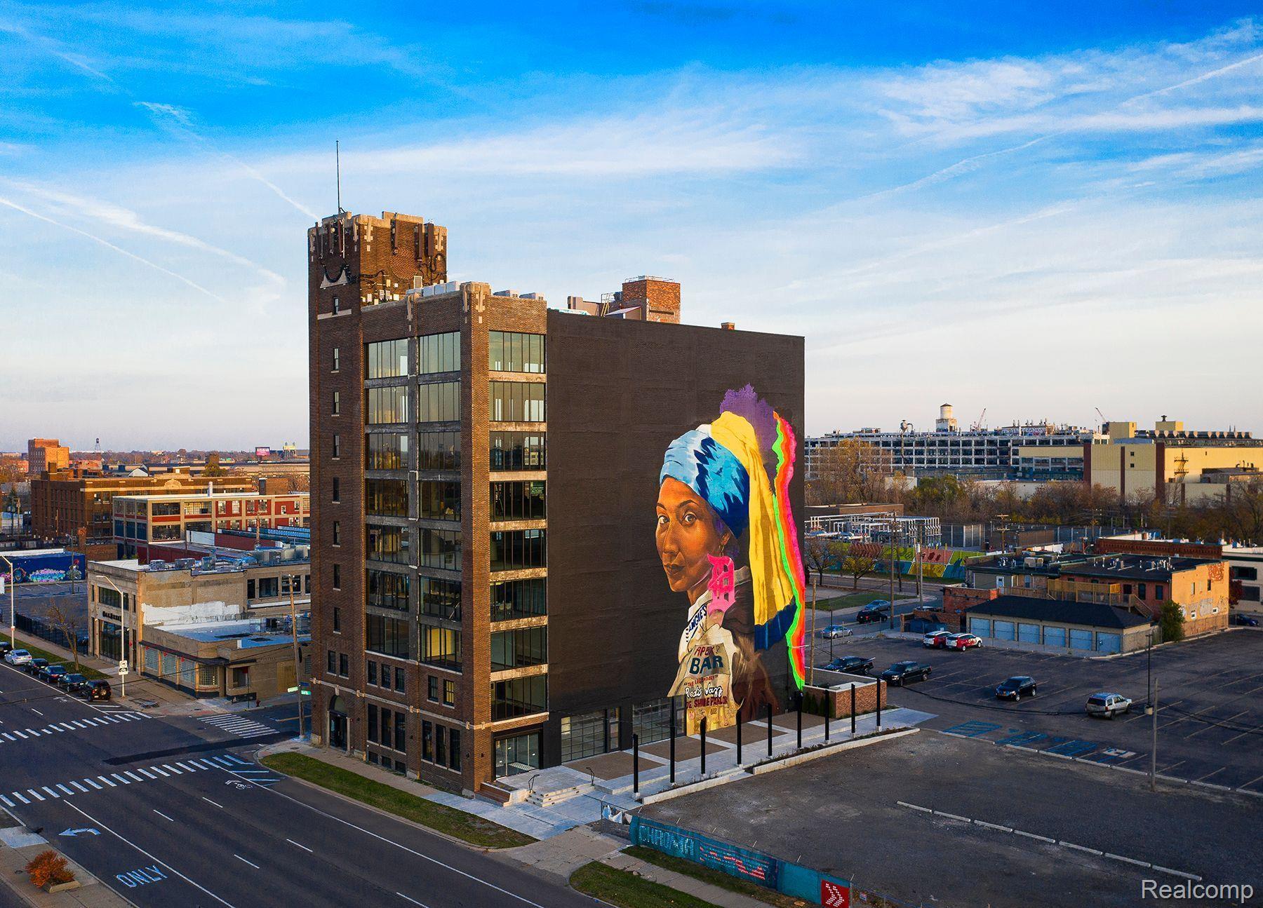 2843 E Grand Boulevard 8