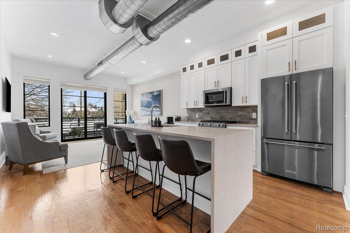 262 Mack Avenue 9