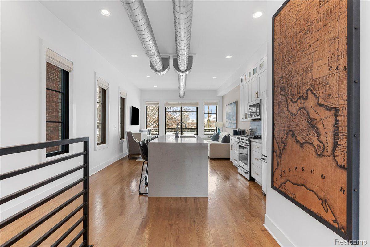 262 Mack Avenue 9