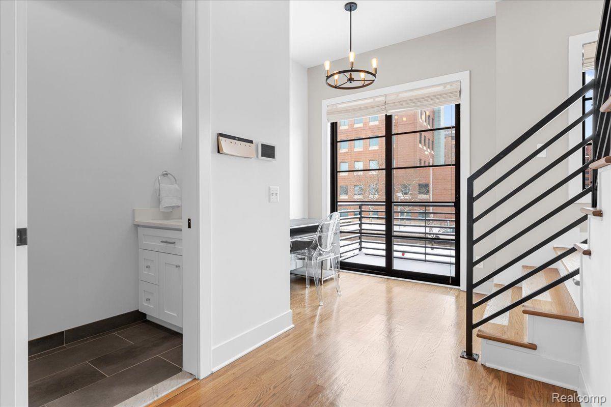 262 Mack Avenue 9