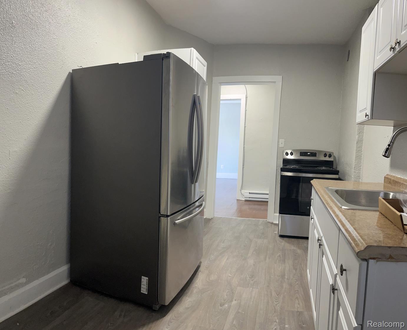 287 E EDSEL FORD Freeway Unit # 5