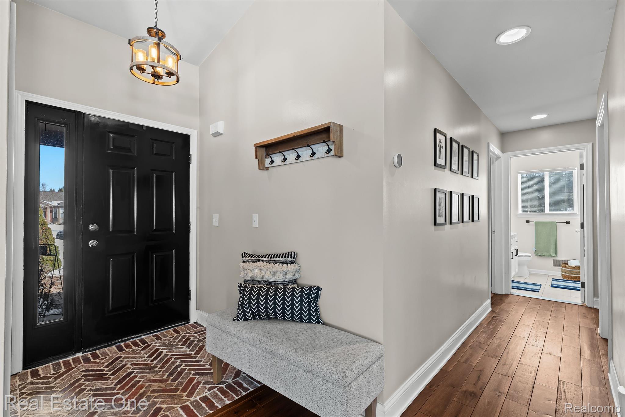 6581 WEDGEWOOD Court