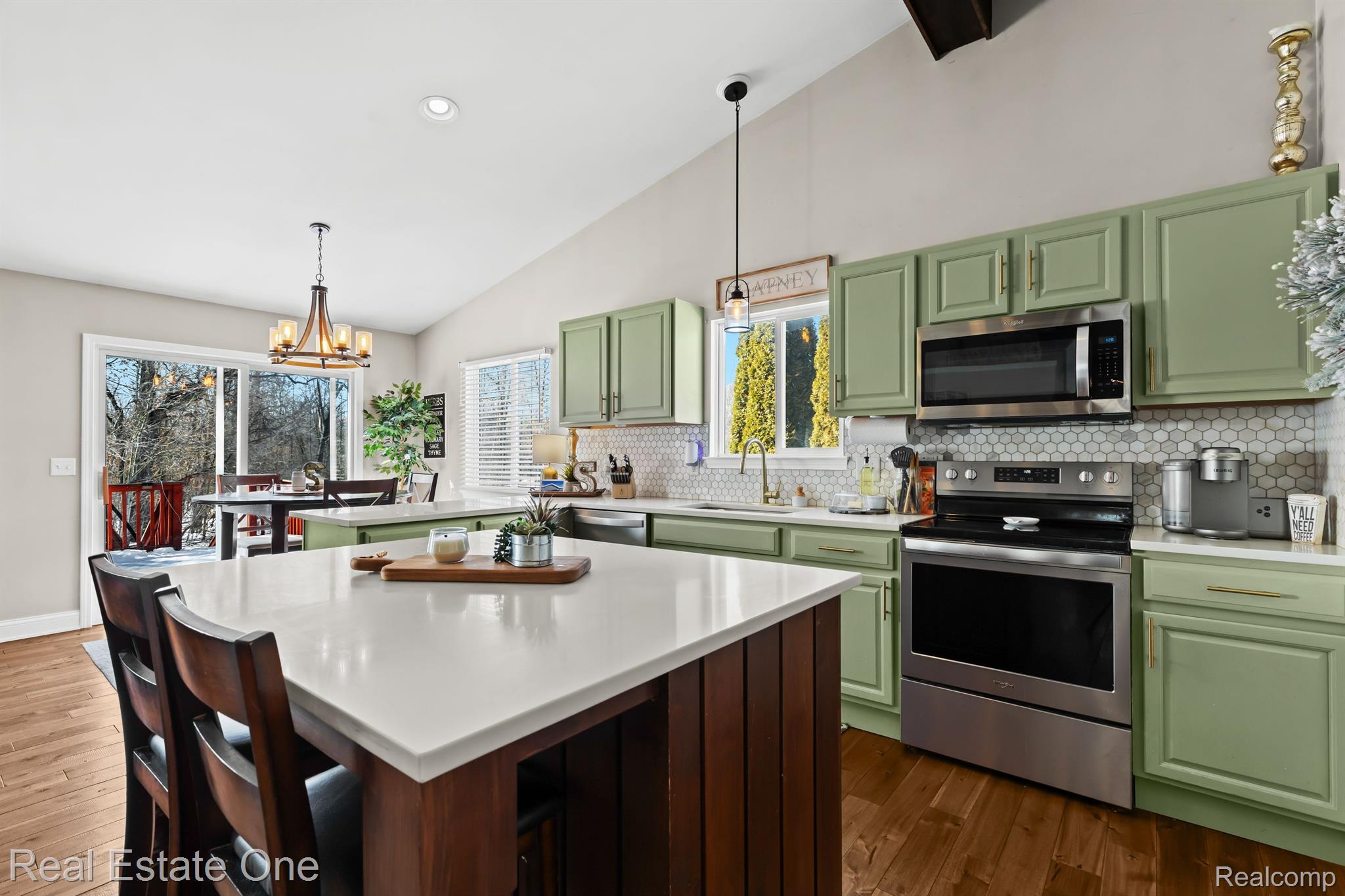 6581 WEDGEWOOD Court