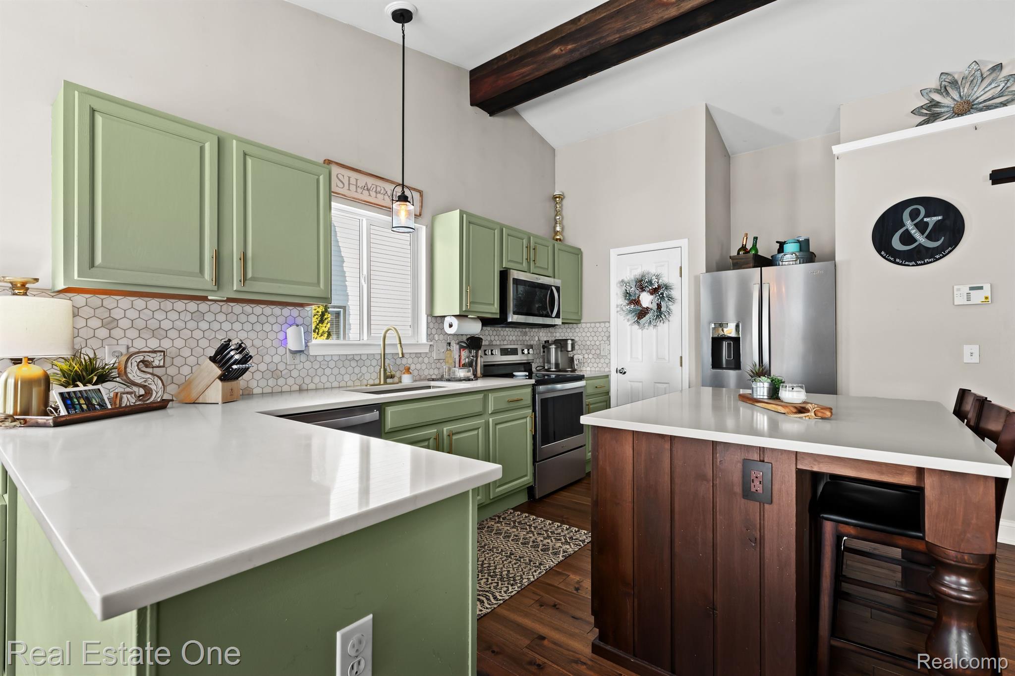 6581 WEDGEWOOD Court