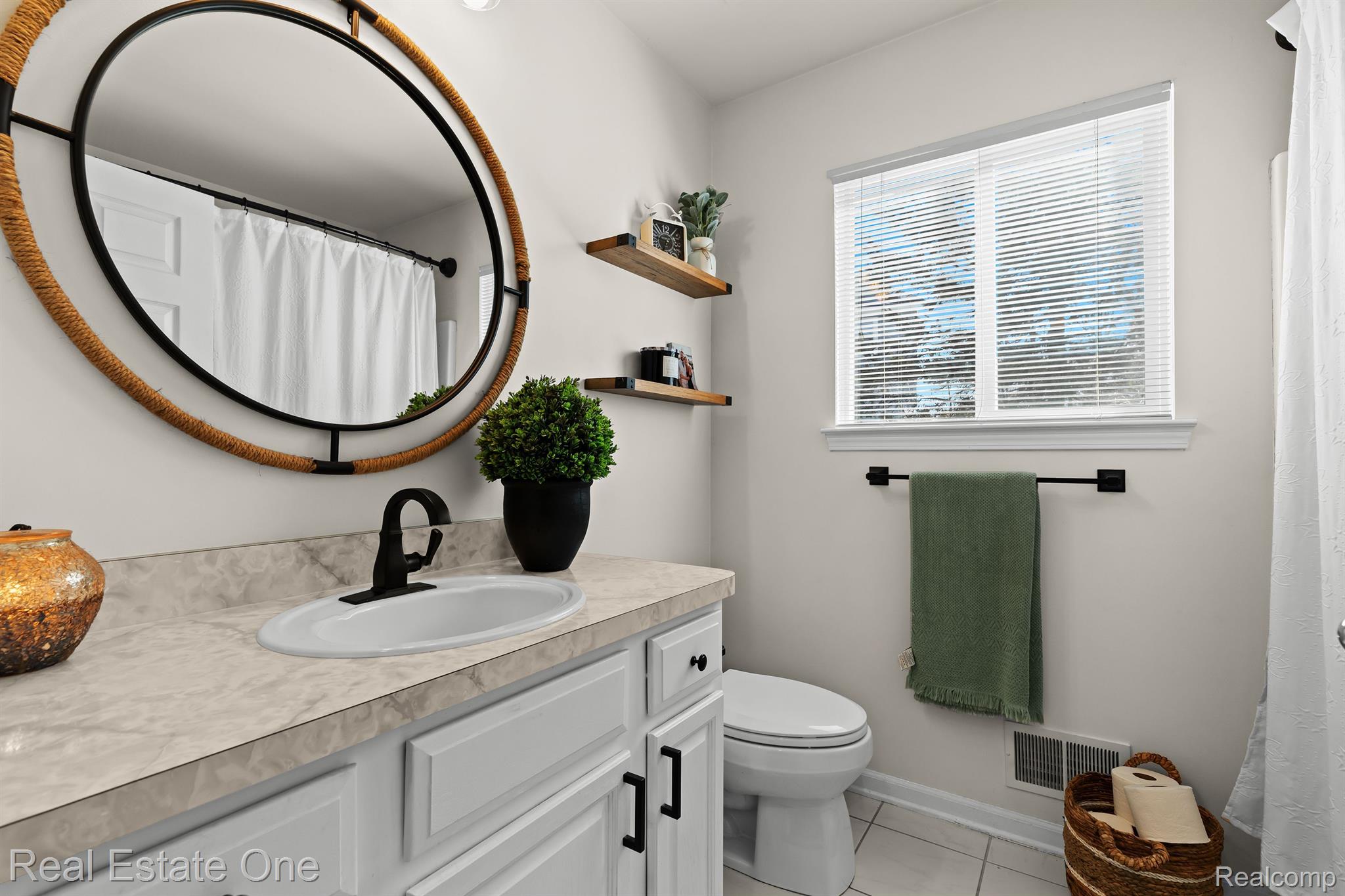 6581 WEDGEWOOD Court