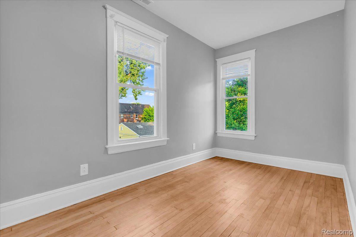 243 Marston Street 2W