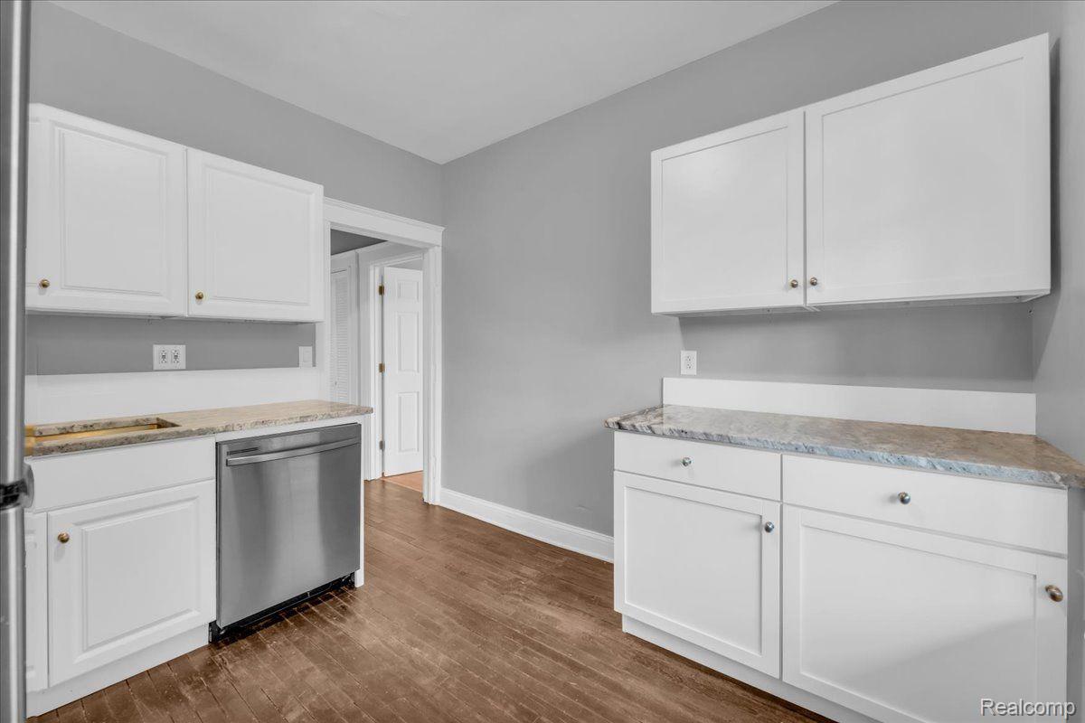 243 Marston Street 2W