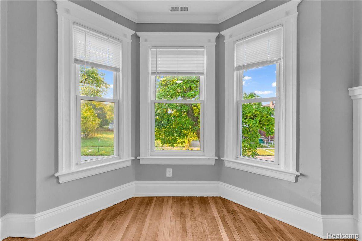 243 Marston Street 2W