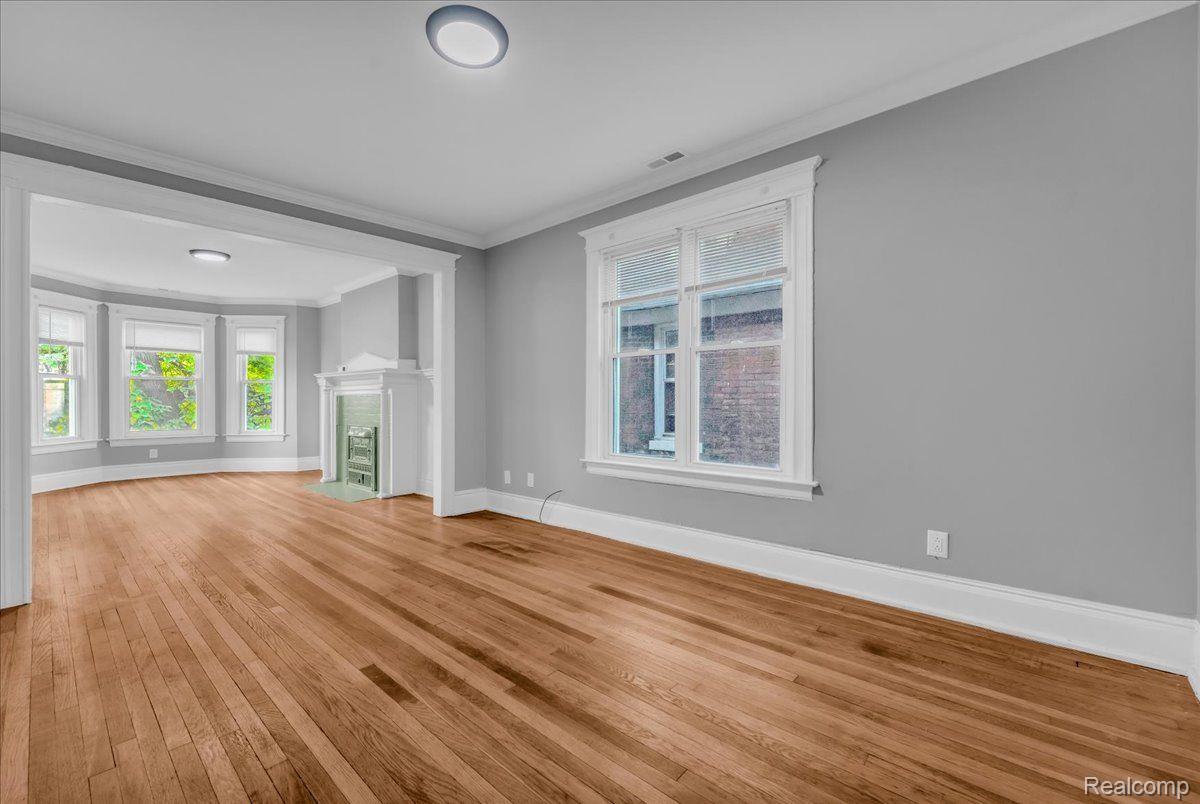 243 Marston Street 2W