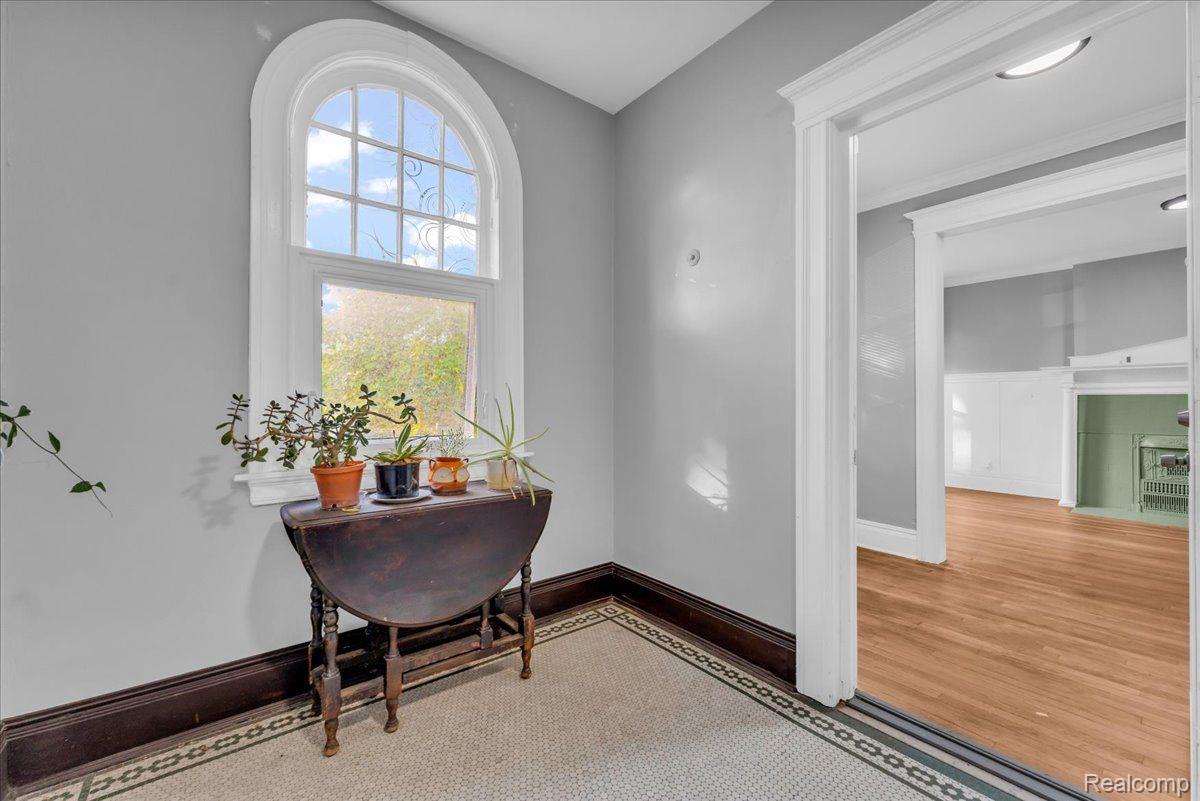 243 Marston Street 2W