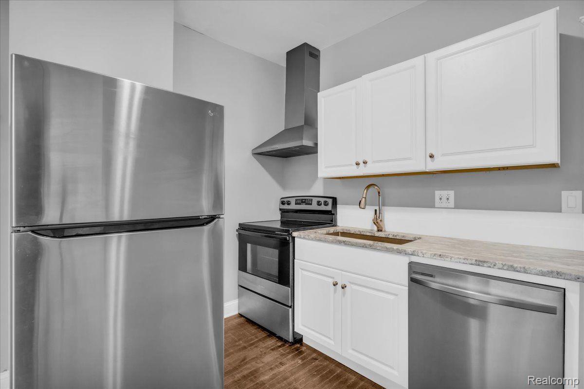 243 Marston Street 2W