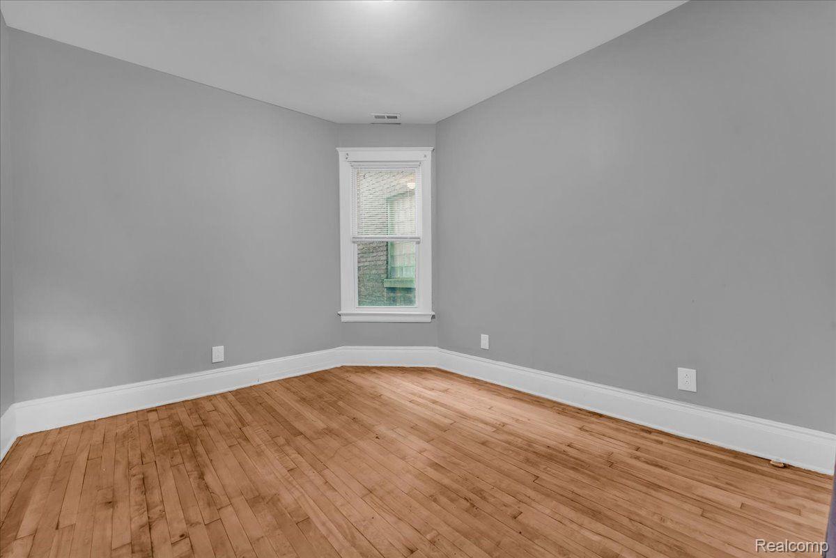 243 Marston Street 2W