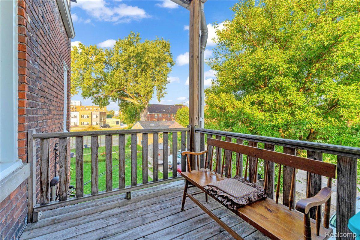 243 Marston Street 2W