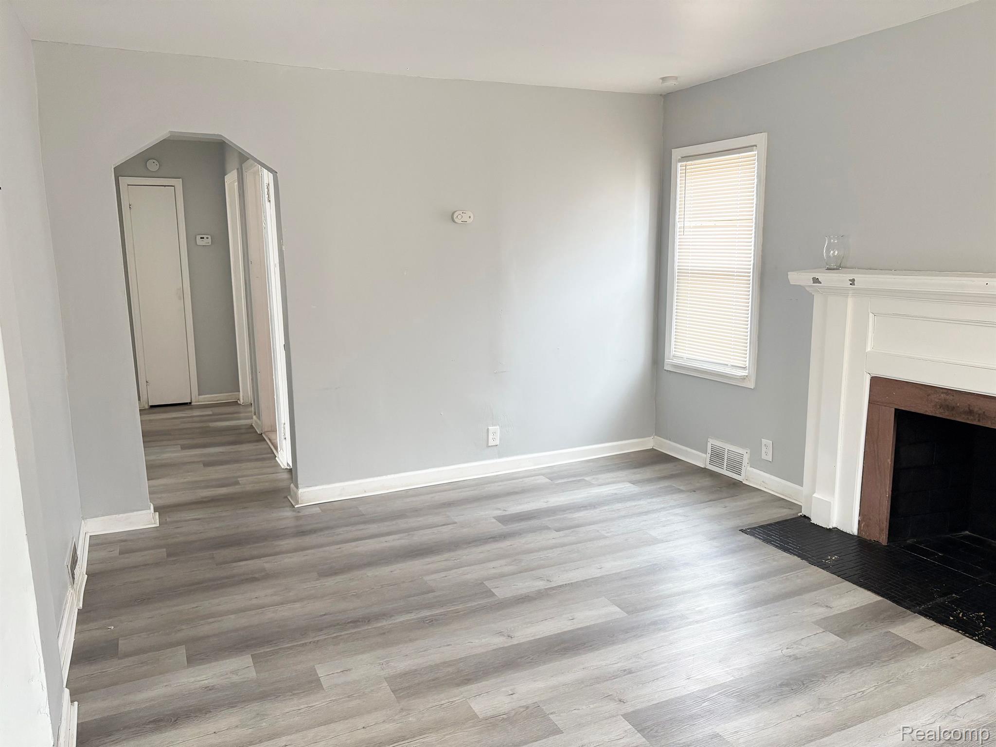 3693 SOMERSET Avenue