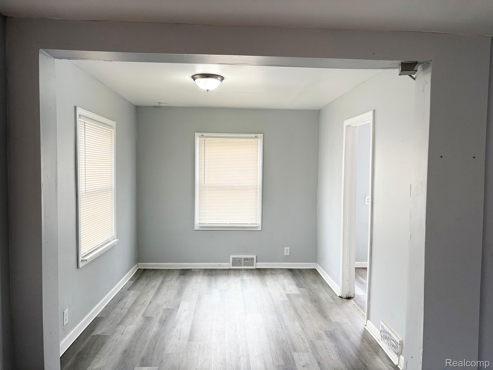 3693 SOMERSET Avenue