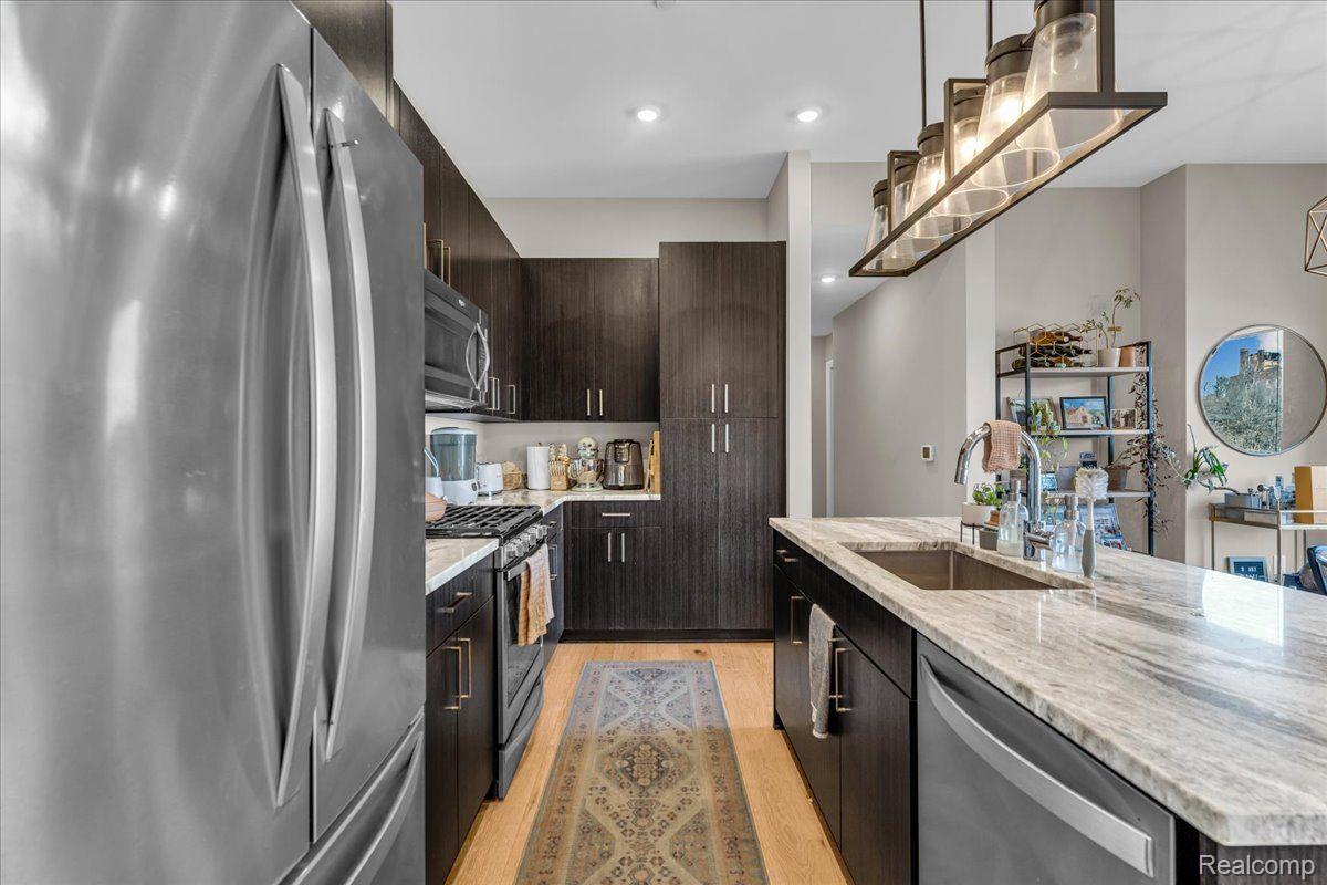 438 Selden Street 202