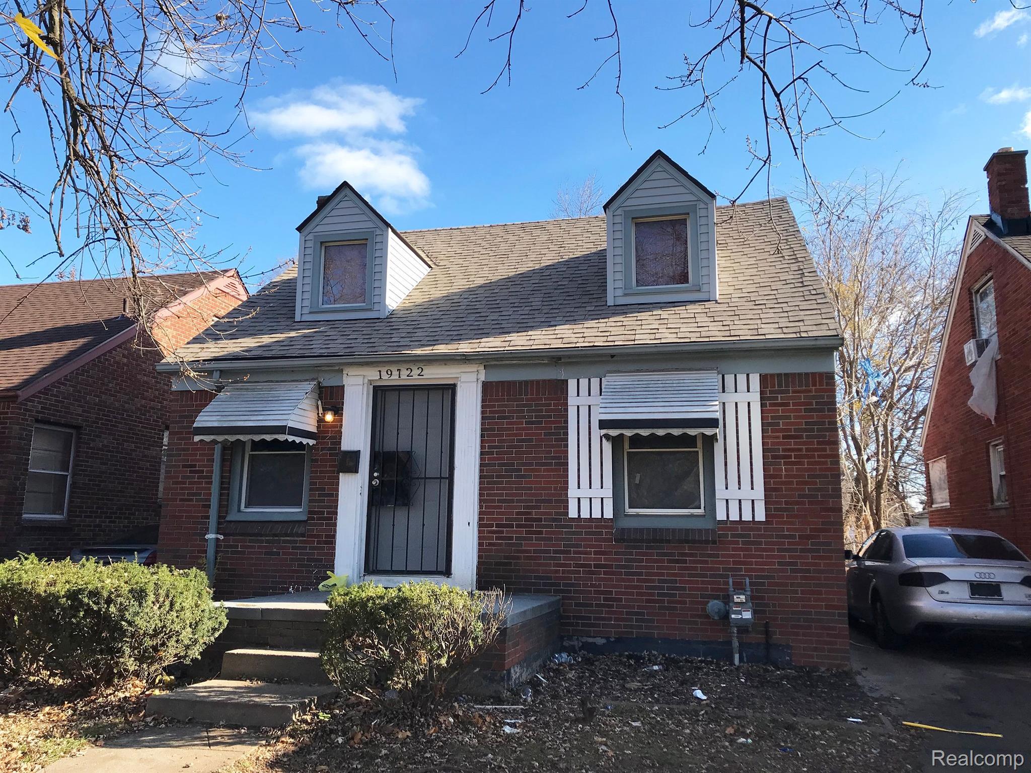 19722 WALTHAM Street