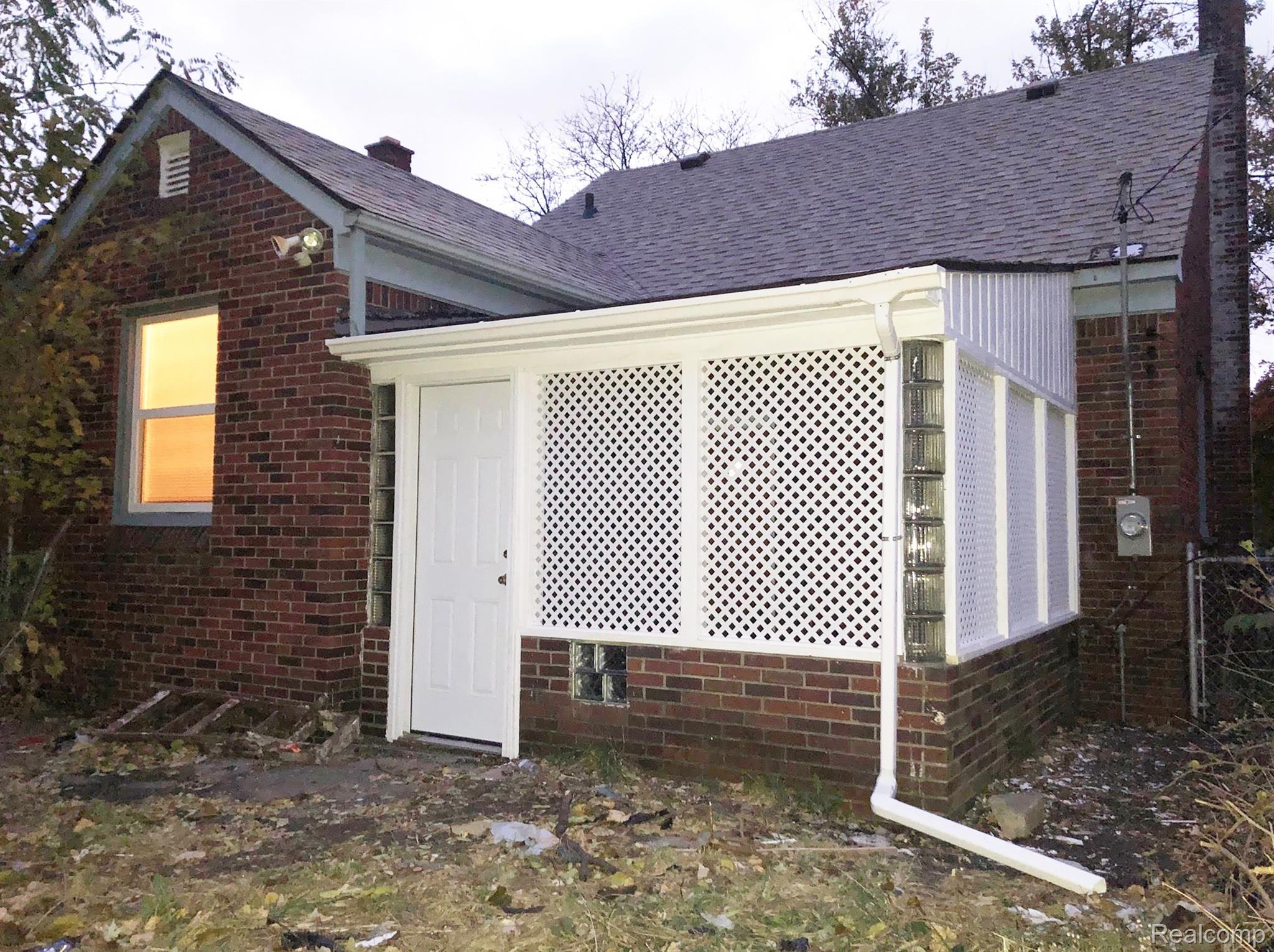 19722 WALTHAM Street