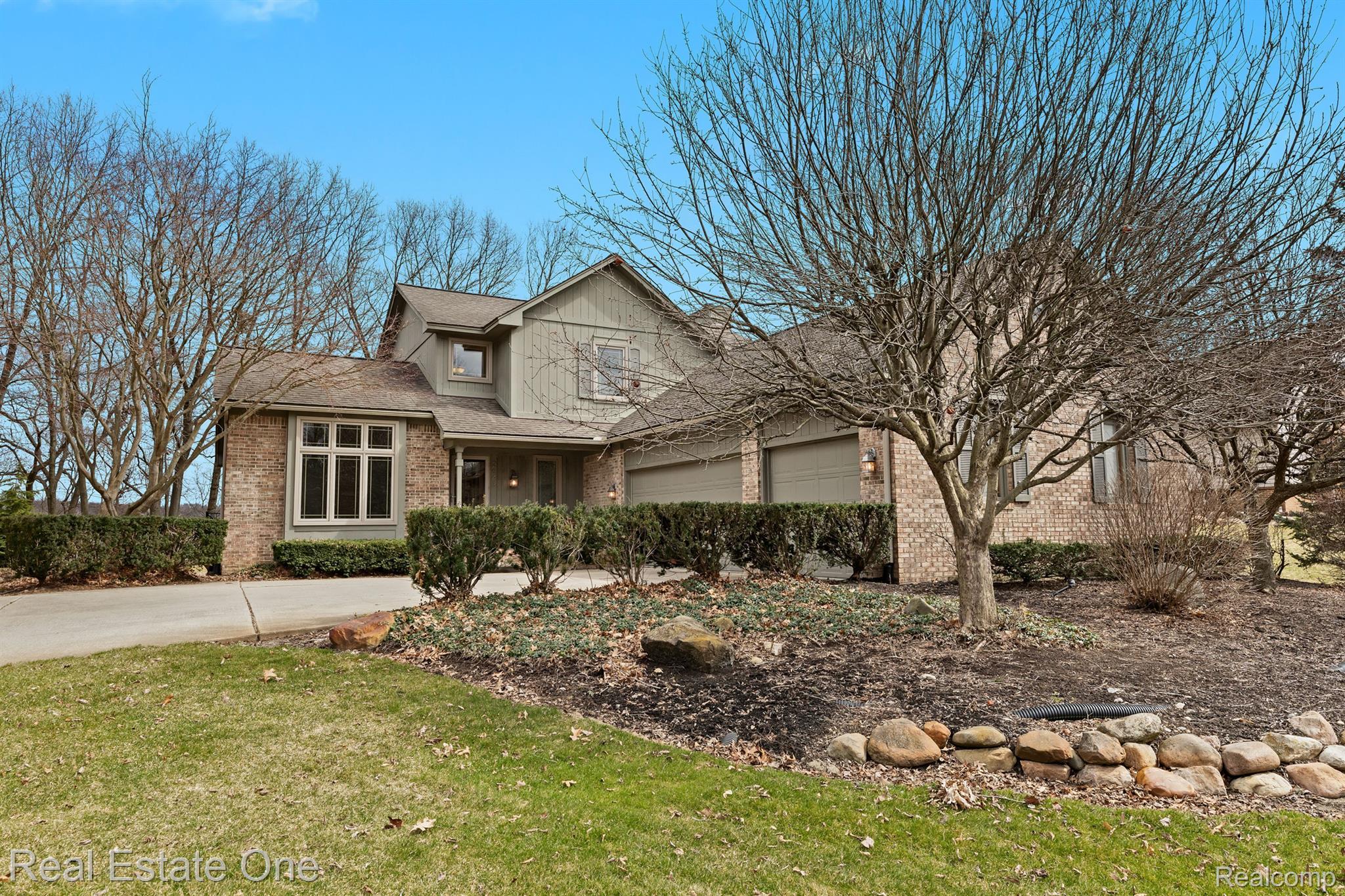 2643 BAY VISTA Drive