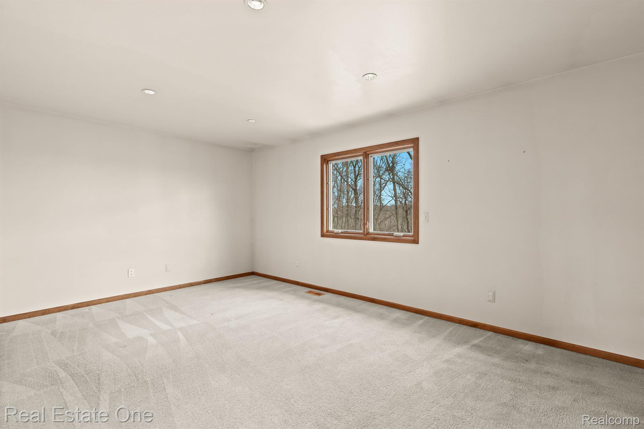 2643 BAY VISTA Drive