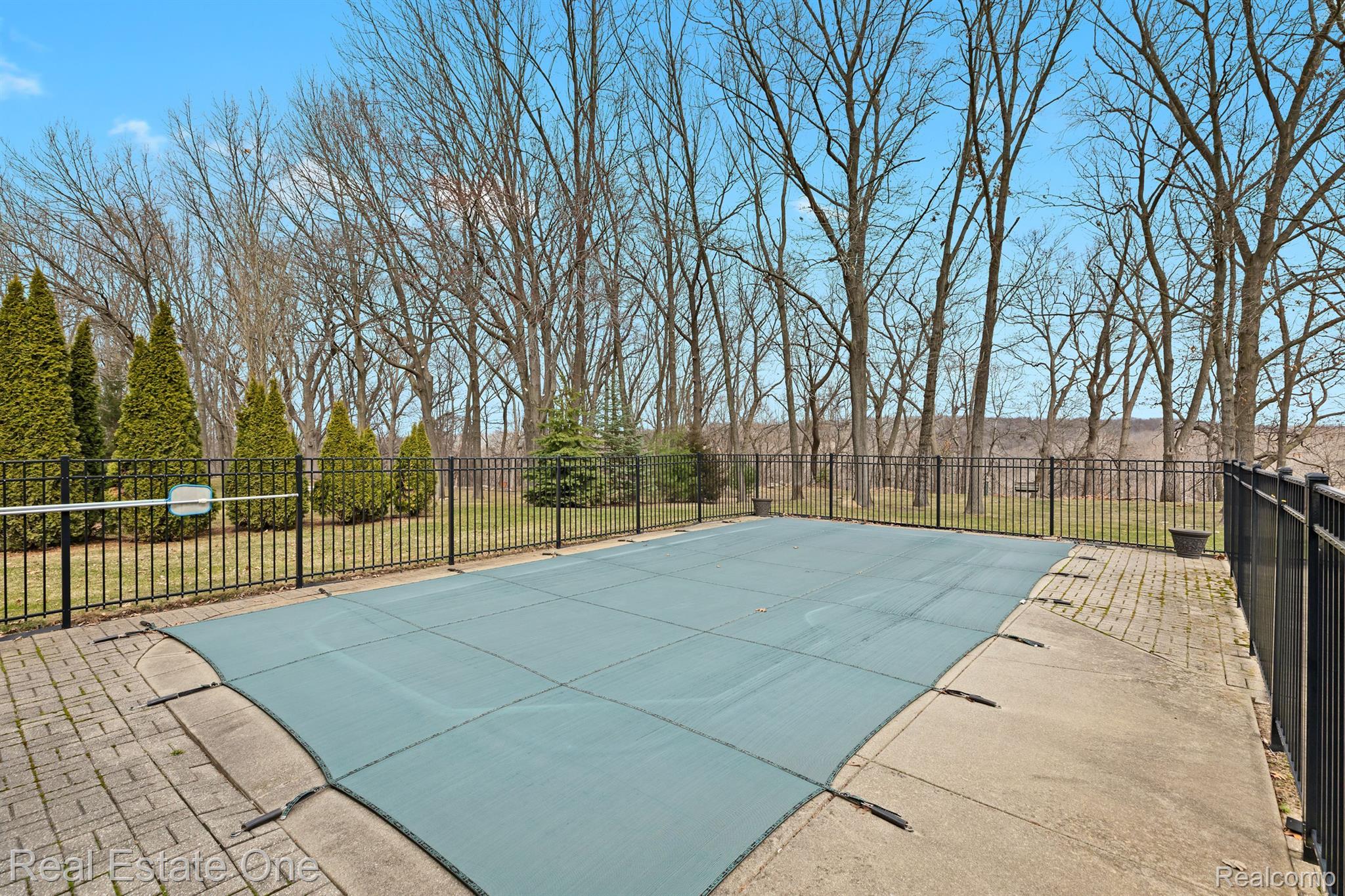 2643 BAY VISTA Drive