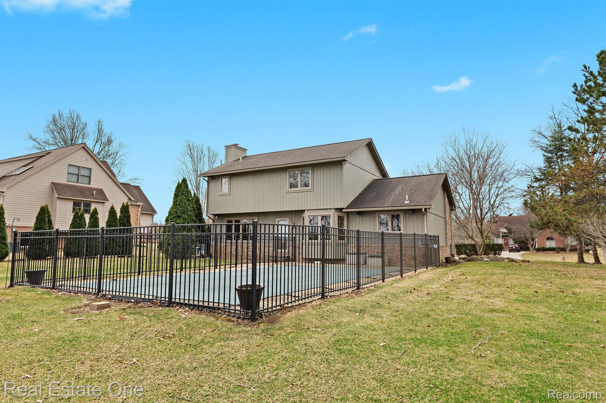 2643 BAY VISTA Drive