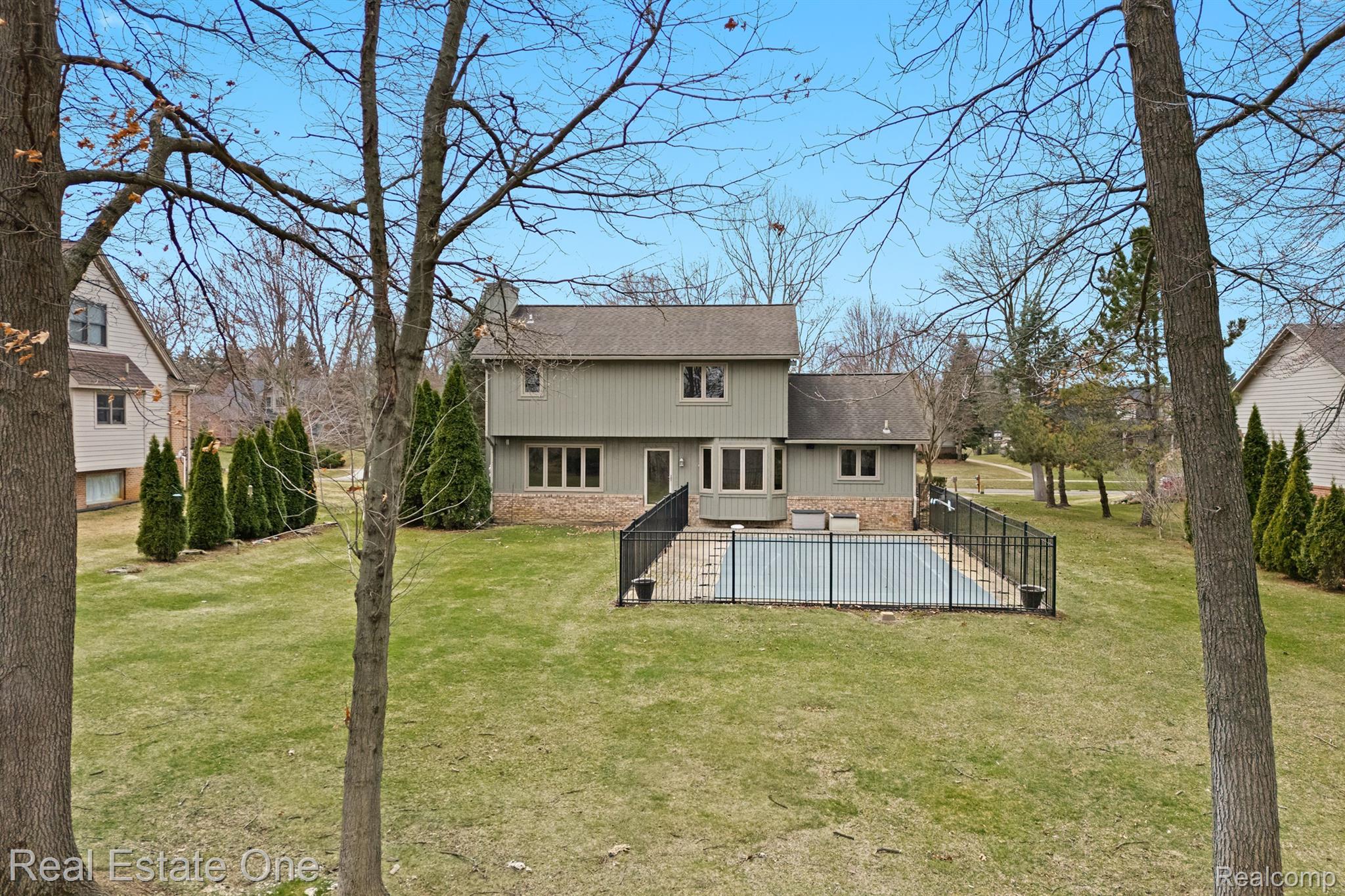 2643 BAY VISTA Drive