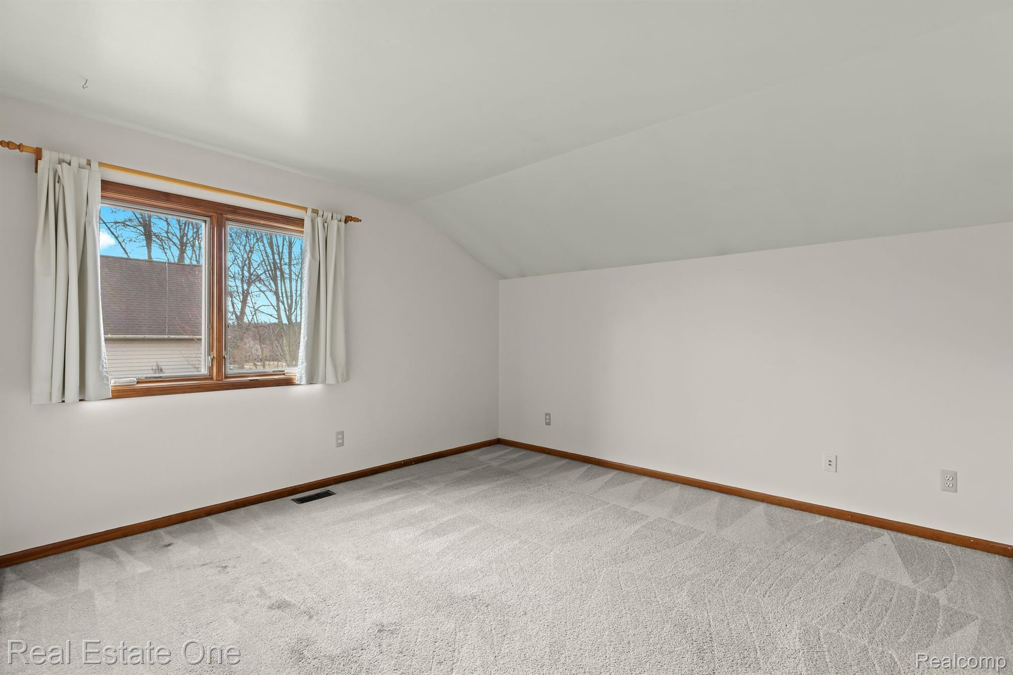 2643 BAY VISTA Drive