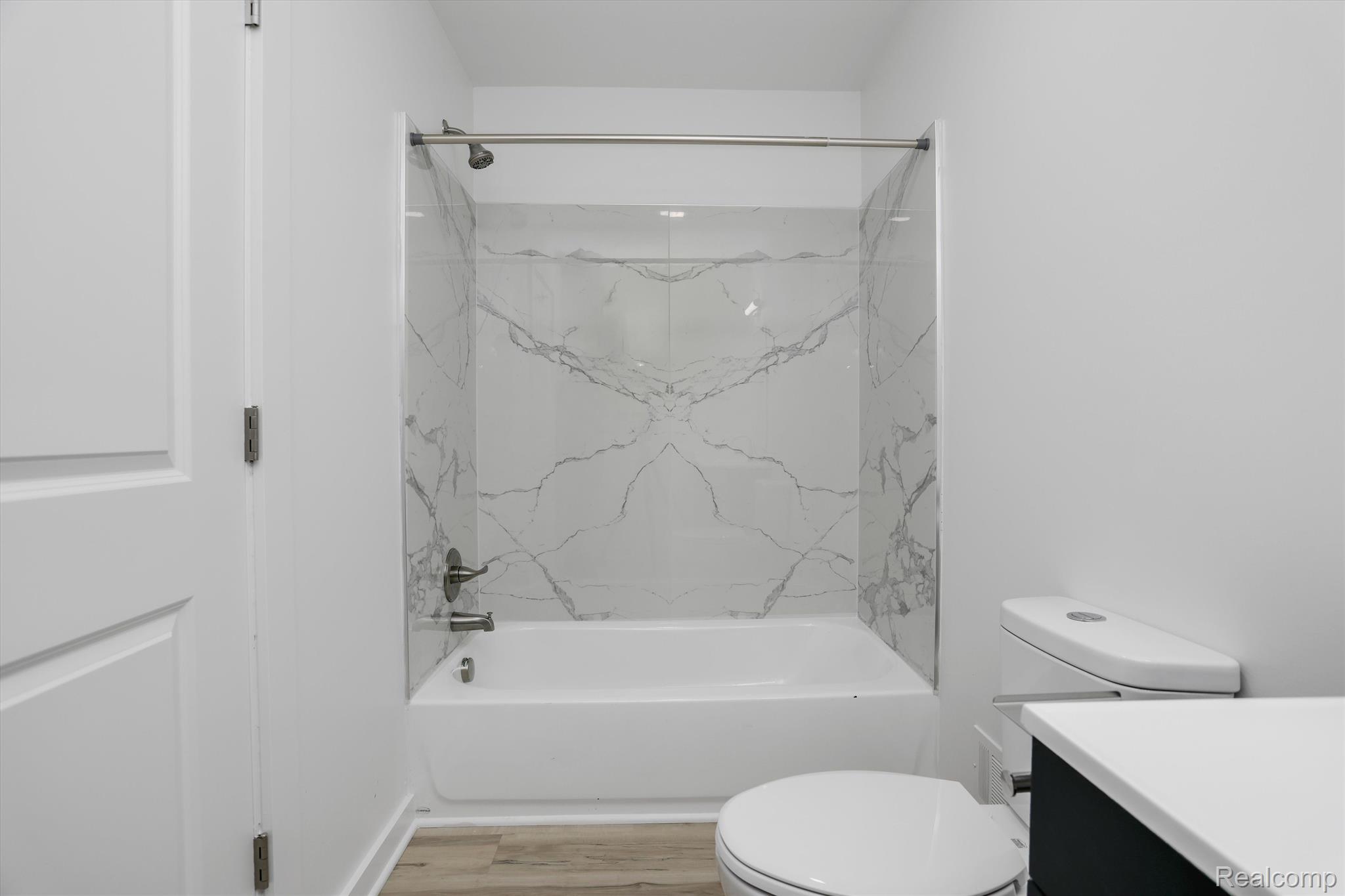 799 East Grand Boulevard 6