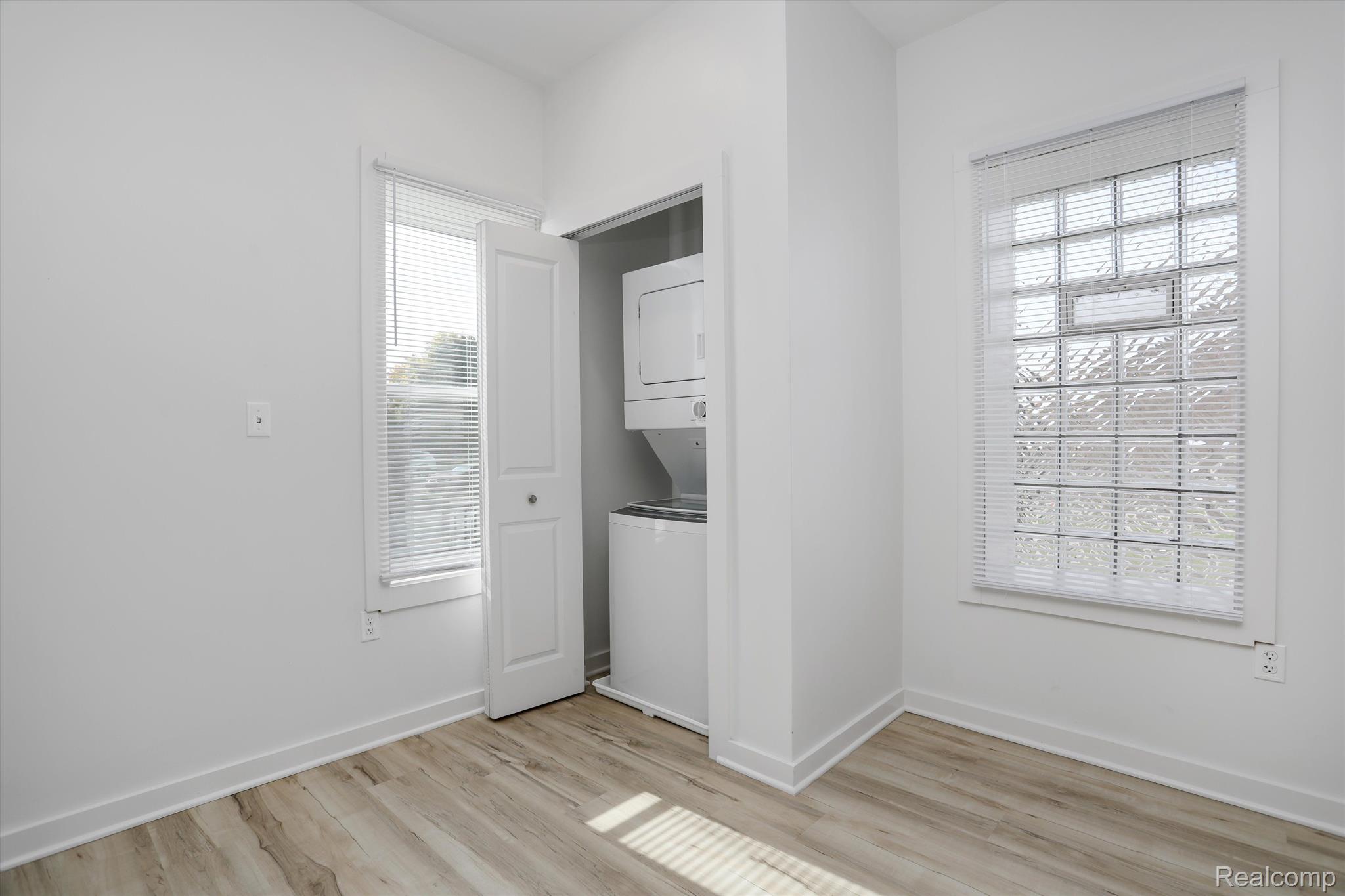 799 East Grand Boulevard 6