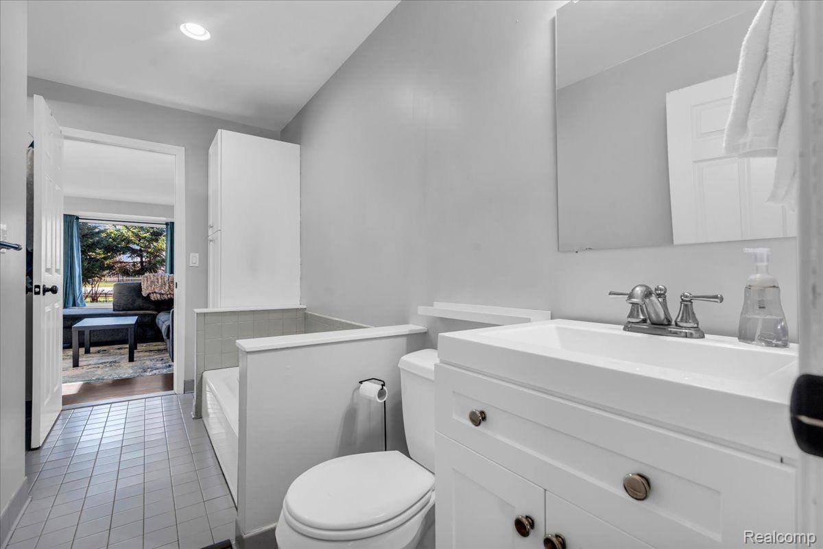 425 Hillcrest Avenue