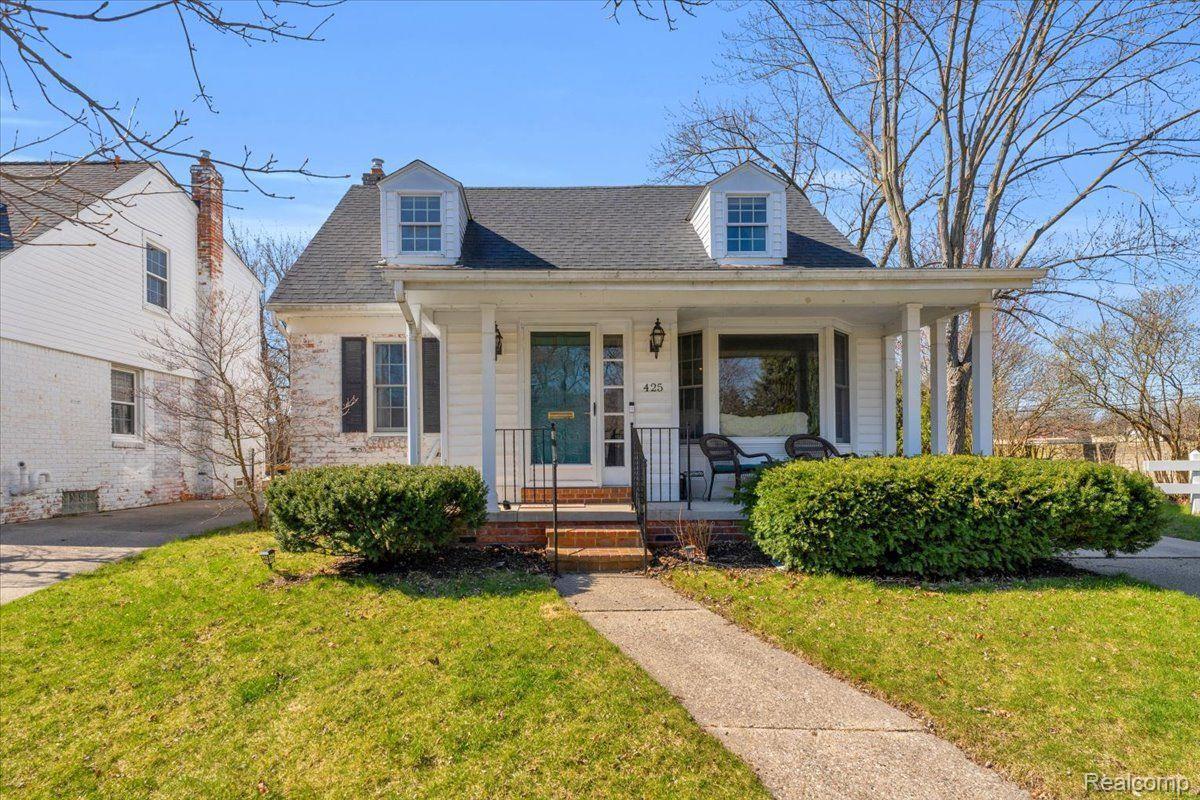 425 Hillcrest Avenue